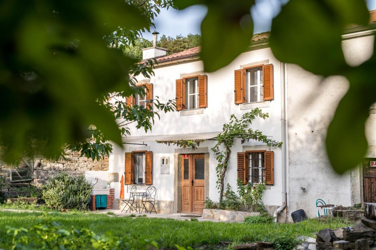 Seki Sest Villa Socerga Exterior photo
